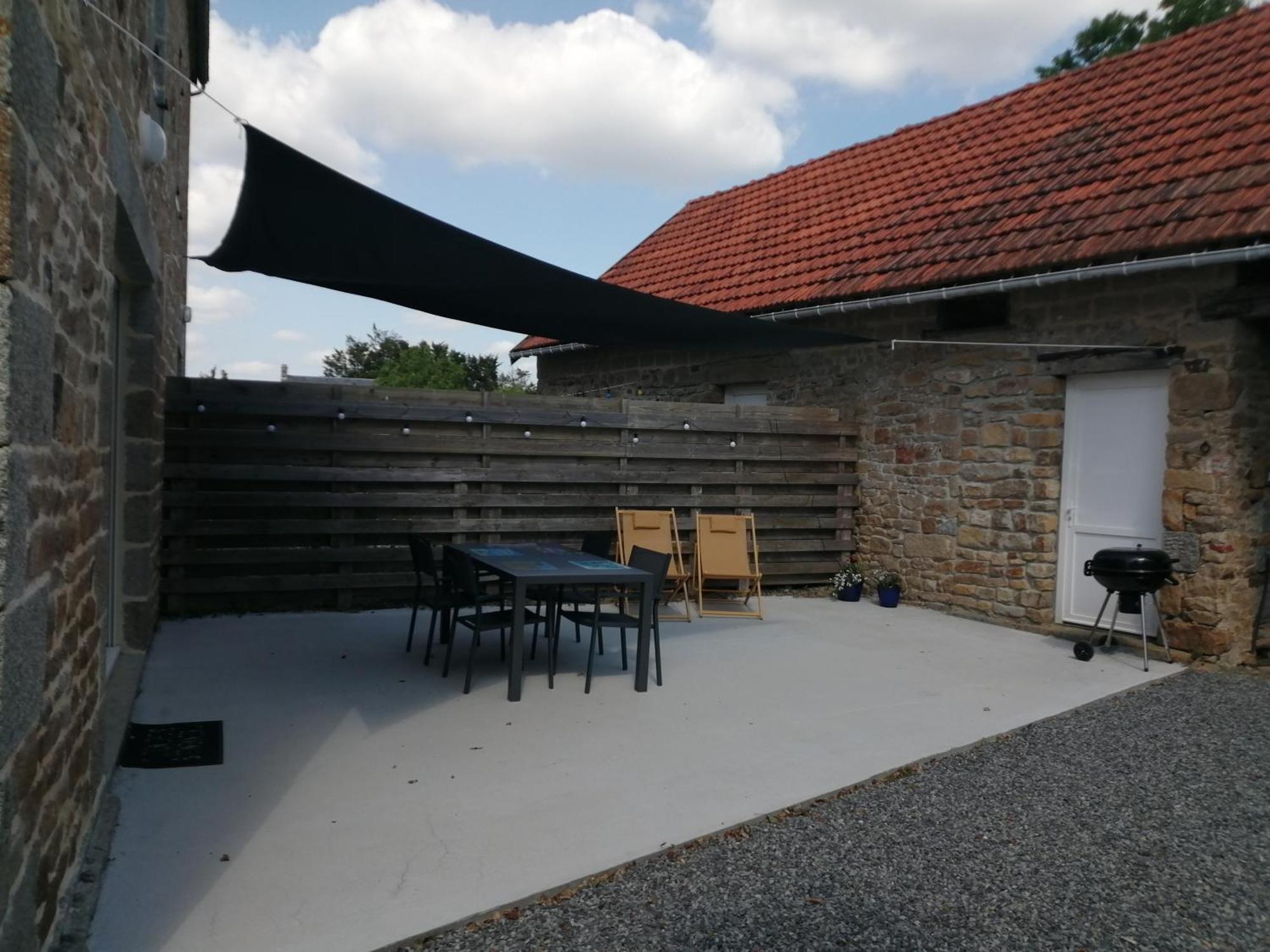 Maison Jullouville Au Calme Luaran gambar